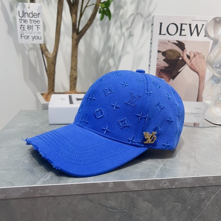 Louis Vuitton LV   Milan counter new hat female foreign full embroidery baseball cap, show face small shade sun protection