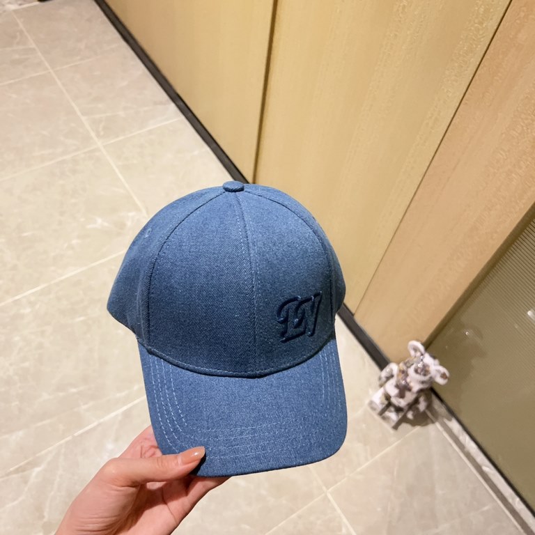 with dust bag [LV Louis Vuitton] 2023 new embroidered simple models of baseball caps, new shipments, big name models super good with, hurry to get!