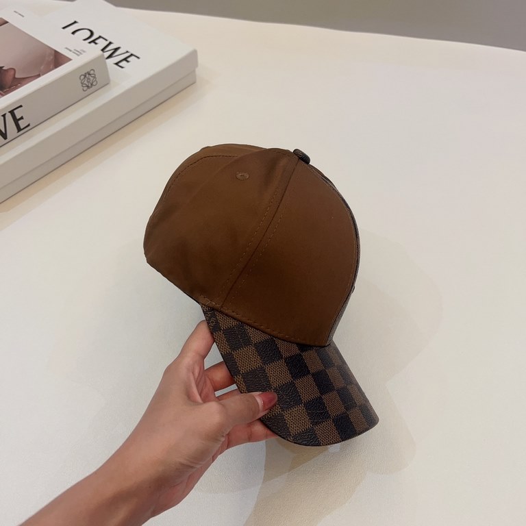 P LV Louis Vuitton  Baseball cap, made of fabric, exquisite workmanship, fashionable and trendy, easy to carry out of the house, versatile models.