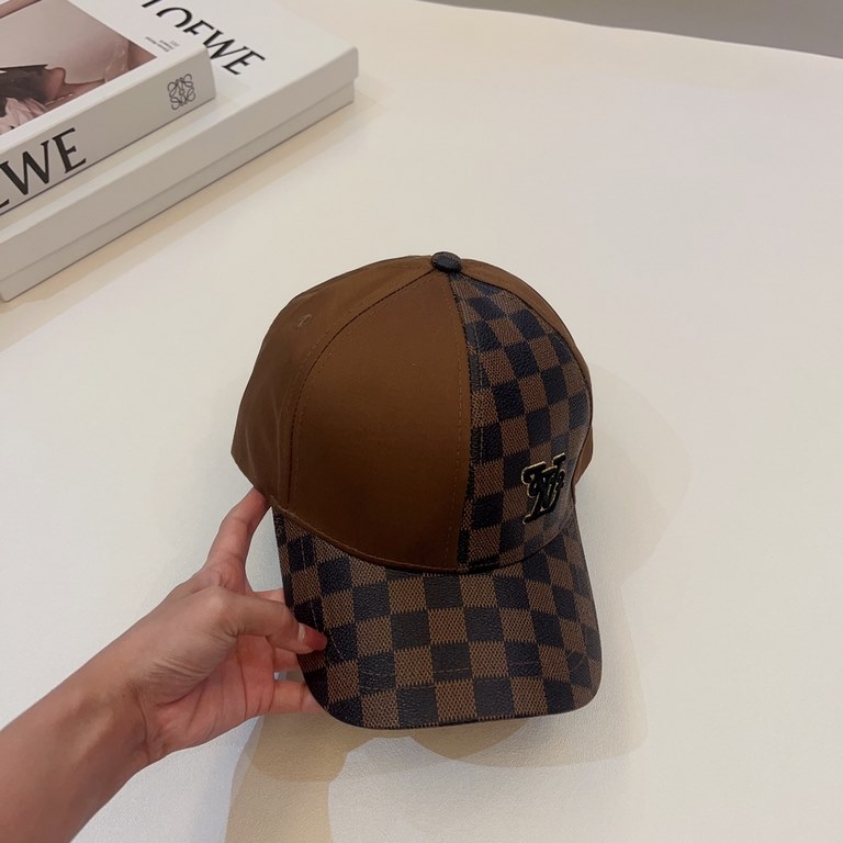 P LV Louis Vuitton  Baseball cap, made of fabric, exquisite workmanship, fashionable and trendy, easy to carry out of the house, versatile models.