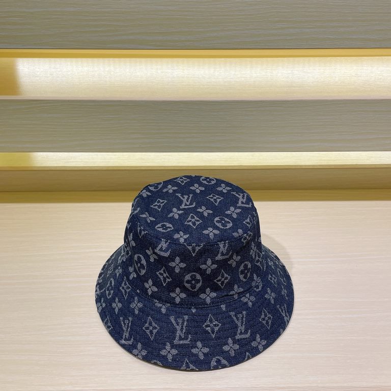 LV Louis Vuitton   official website high version of the shipment, the classic fisherman's hat is very classic classic, popular retro beauty, available in all seasons, out of the must-have, very show the face is small!