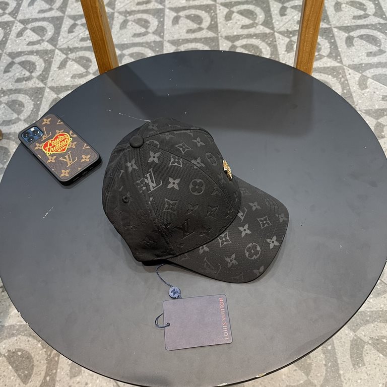 Louis Vuitton LouisVuitton   new LV baseball cap, heavy construction   early spring series of high-end atmosphere, versatile models   men and women!