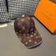 With box bag, LV (Louis Vuitton) new original single baseball cap, counter 11 open mold customized, original canvas material   head layer cowhide, lightweight and breathable! Awesome quality, the base head circumference 