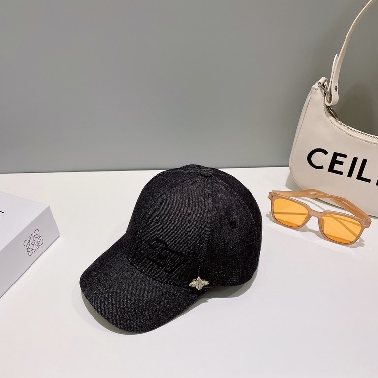 LouiVuittonLV   counter new Louis Vuitton home embroidered baseball cap, simple and generous Men and women universal sun hat, the