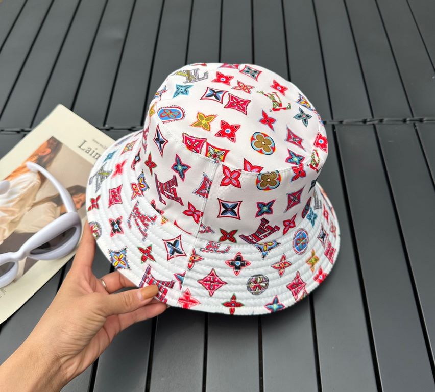 lv Louis Vuitton very hot a fisherman's hatSimple atmosphere high fashion good ~ style has personalityLOGO fabric top hat breathable and comfortableFour seasons model lightweight and breathable! The quality is superb