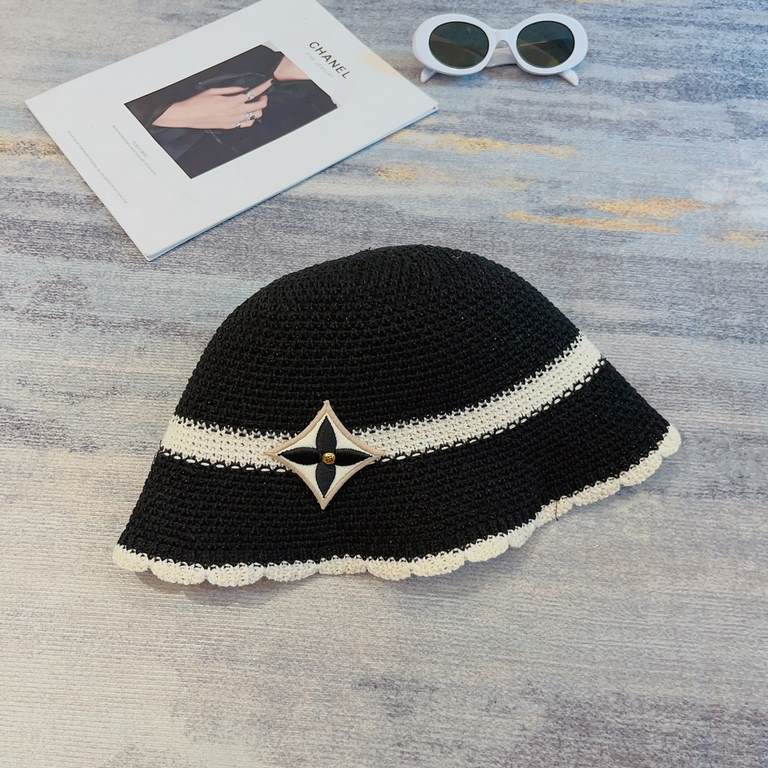 LV new knitted visor, fisherman's hat, hand-held casual cap.