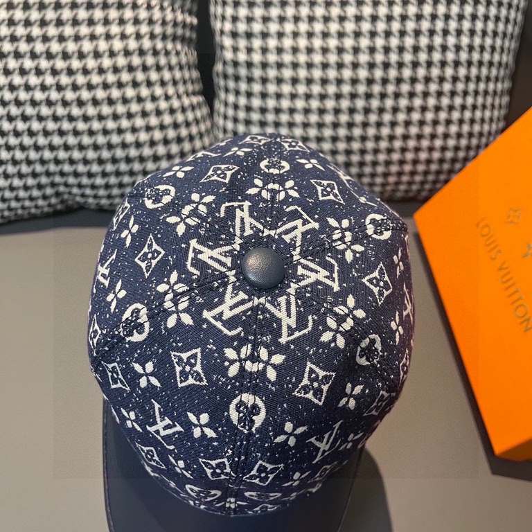 LV (Louis Vuitton) new original single baseball cap.With box cloth bag, LV (Louis Vuitton) new original single baseball cap, cowhide splicing, 11 open mold customized, original denim fabric, workmanship is meticulous and