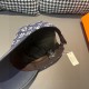 LV (Louis Vuitton) new original single baseball cap.With box cloth bag, LV (Louis Vuitton) new original single baseball cap, cowhide splicing, 11 open mold customized, original denim fabric, workmanship is meticulous and