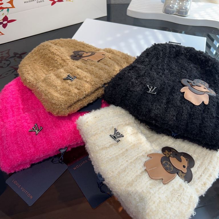 Special  LV Louis Vuitton Plush Knit HatThe plush knit hat that everyone should have!It's so, so easy to mix and match with your clothes.Good texture, no pilling is my basic requirement for a hat.It's good looking but no