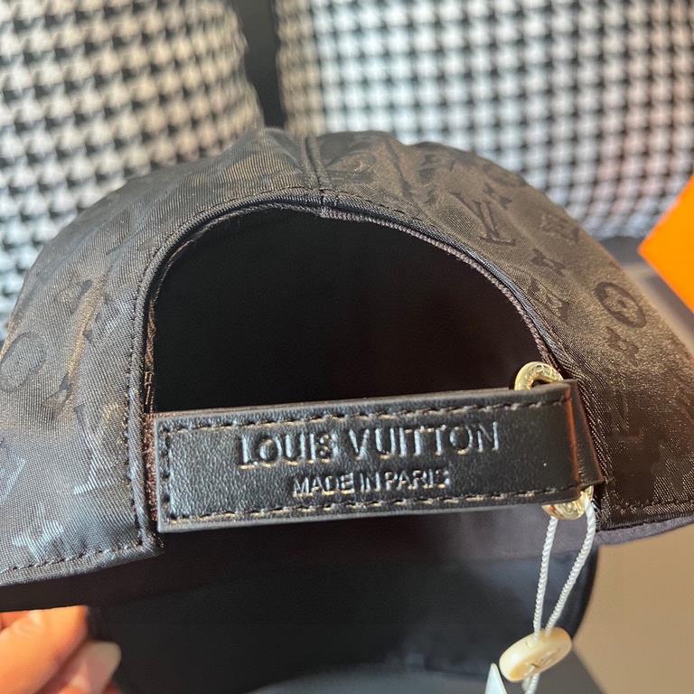 New model shipment!With box bag, LV Louis Vuitton new original single baseball cap, dark print, counter 11 open mold customized, original Oxford fabric   head cowhide, cotton lining, lightweight and breathable! Awesome q