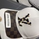 . LouiVuittonLV  Counter new Louis Vuitton home embroidered baseball cap, simple and generous Men and women universal sun hat.