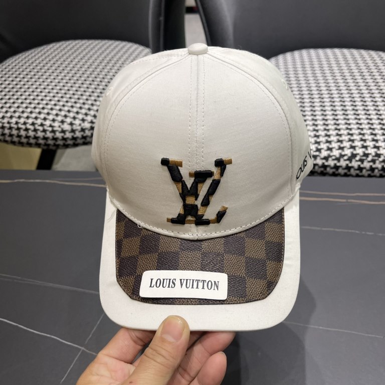 . LouiVuittonLV  Counter new Louis Vuitton home embroidered baseball cap, simple and generous Men and women universal sun hat.