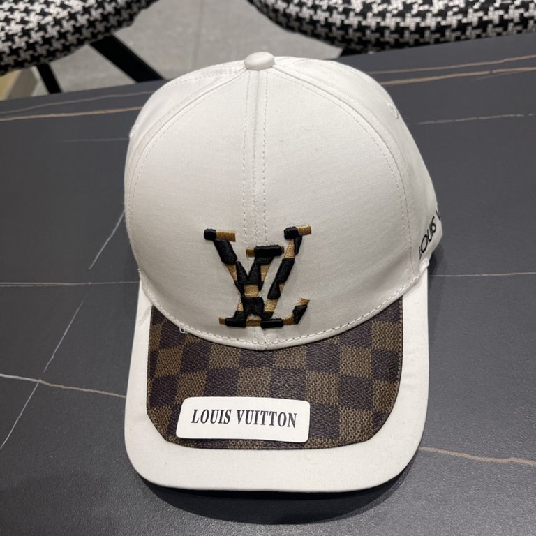 . LouiVuittonLV  Counter new Louis Vuitton home embroidered baseball cap, simple and generous Men and women universal sun hat.