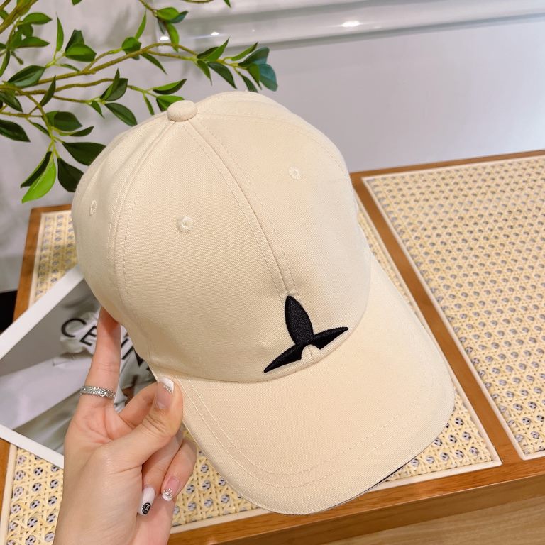 P  LV (Louis Vuitton) new original single baseball cap, LV embroidery, counter 11 open mold customized, original canvas fabric   head layer cowhide, fine embroidery! Awesome quality, base head circumference 56, patch adj