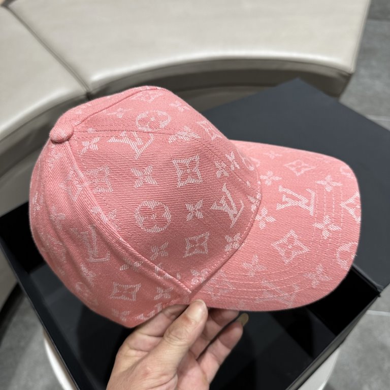 (LV Louis Vuitton) new full print logo pattern models baseball cap, counter synchronization shipments, big name models super good with, hurry to get!