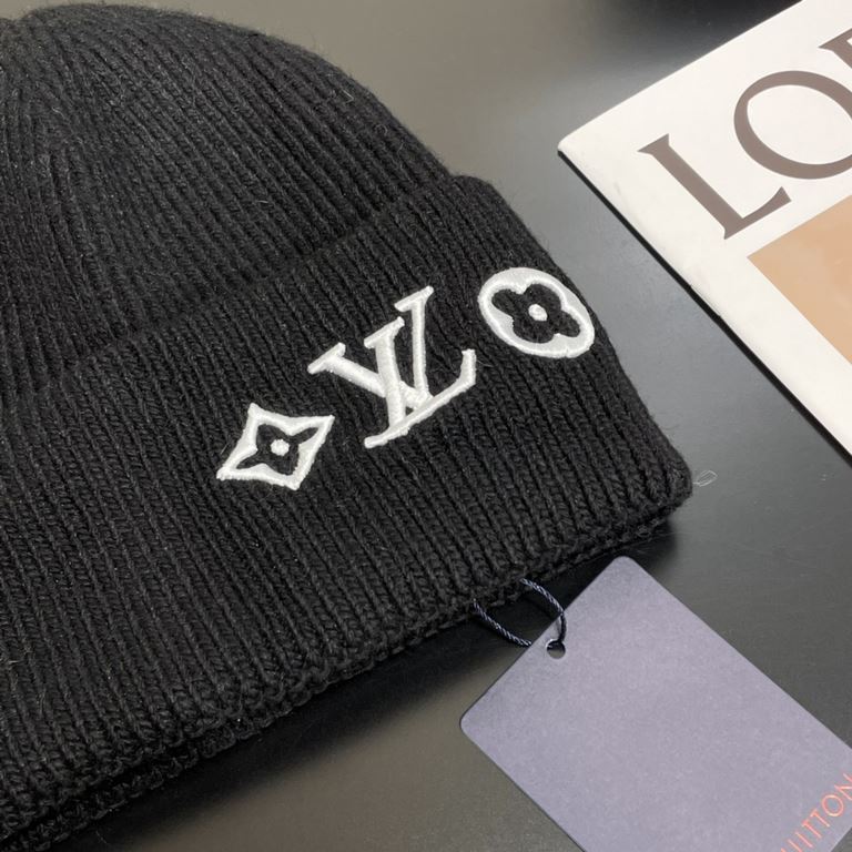 LV Louis Vuitton official website classic knit cap! Little red book hot selling explosive models! Wear a god! Men and women with the same models, thickened warmer, fashionable and popular   texture first-class, the best 