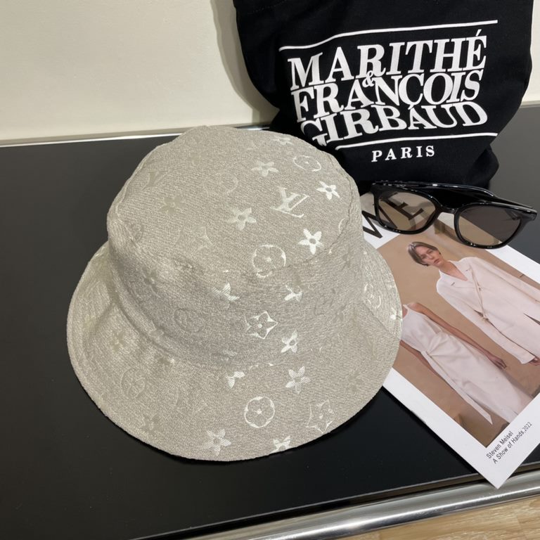 LV Louis Vuitton original single fisherman hat counter hot models cotton lining, light and breathable. Perfect version of the grid accurate, original quality, exclusive physical shooting, men and women apply!