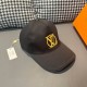 New model shipmentWith box bag, LV (Louis Vuitton) new original single baseball cap, LV gold silk embroidery, counter 11 open mold customized, original cotton fabric   head layer cowhide, fine embroidery! Awesome quality