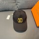 New model shipmentWith box bag, LV (Louis Vuitton) new original single baseball cap, LV gold silk embroidery, counter 11 open mold customized, original cotton fabric   head layer cowhide, fine embroidery! Awesome quality