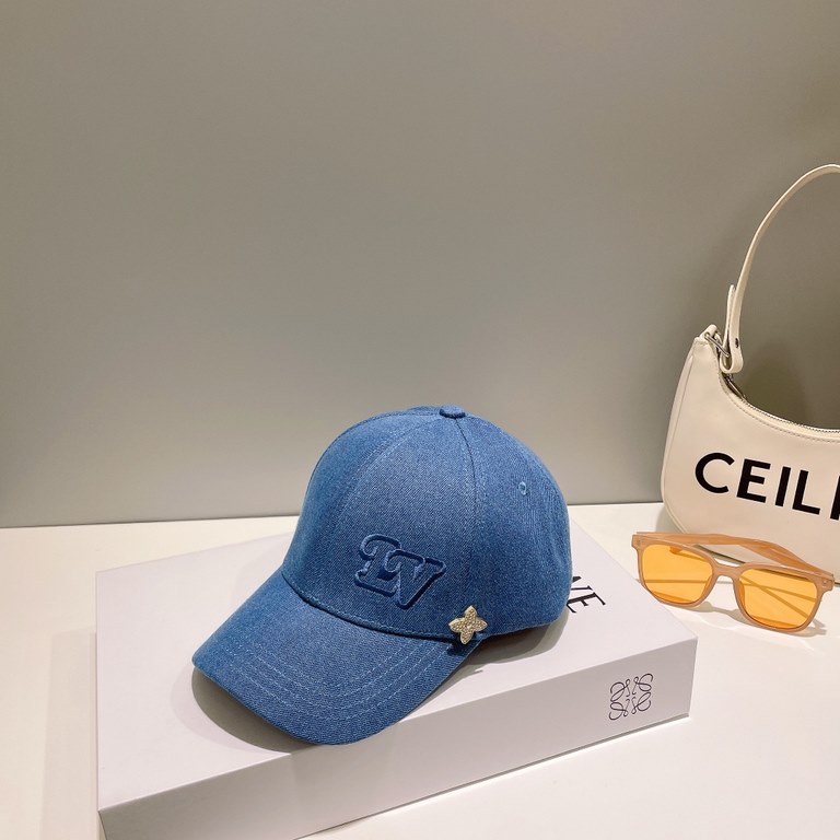 LouiVuittonLV   counter new Louis Vuitton home embroidered baseball cap, simple and generous Men and women universal sun hat, the