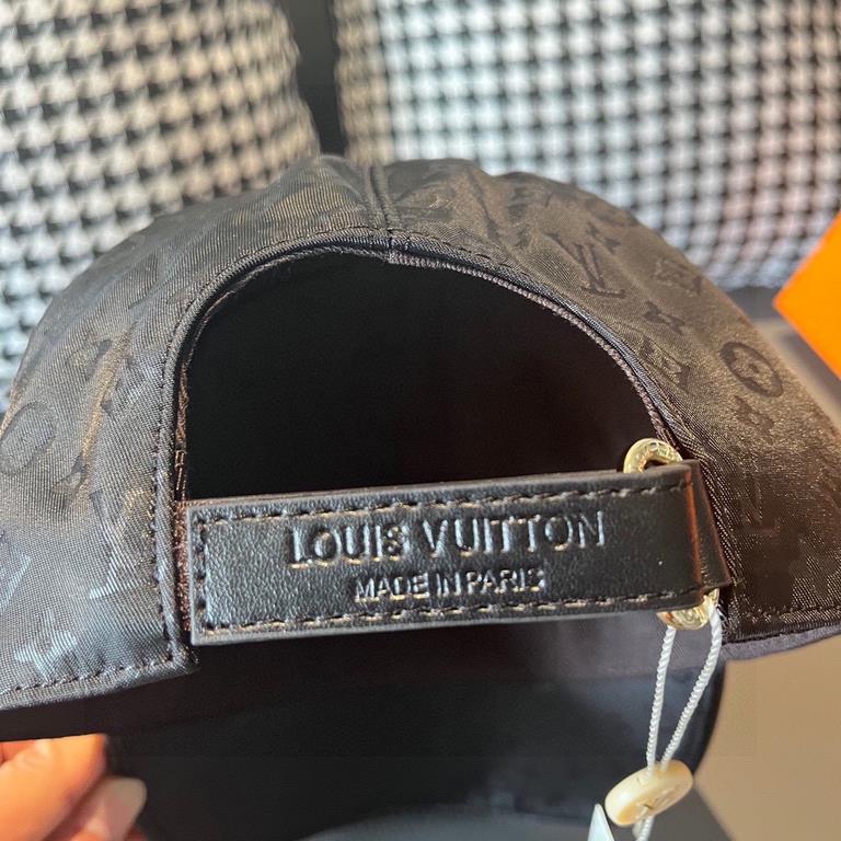 New model shipment!With box bag, LV Louis Vuitton new original single baseball cap, dark print, counter 11 open mold customized, original Oxford fabric   head cowhide, cotton lining, lightweight and breathable! Awesome q