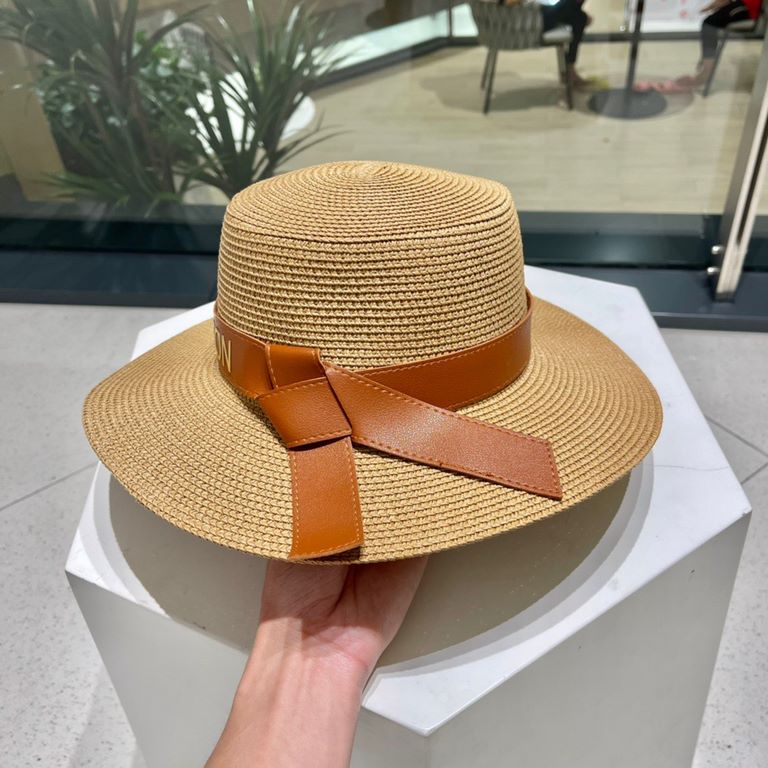 [LV Louis Vuitton] 2023 new small fragrance vacation style flat straw hat, travel essential, super good with, hurry to get!