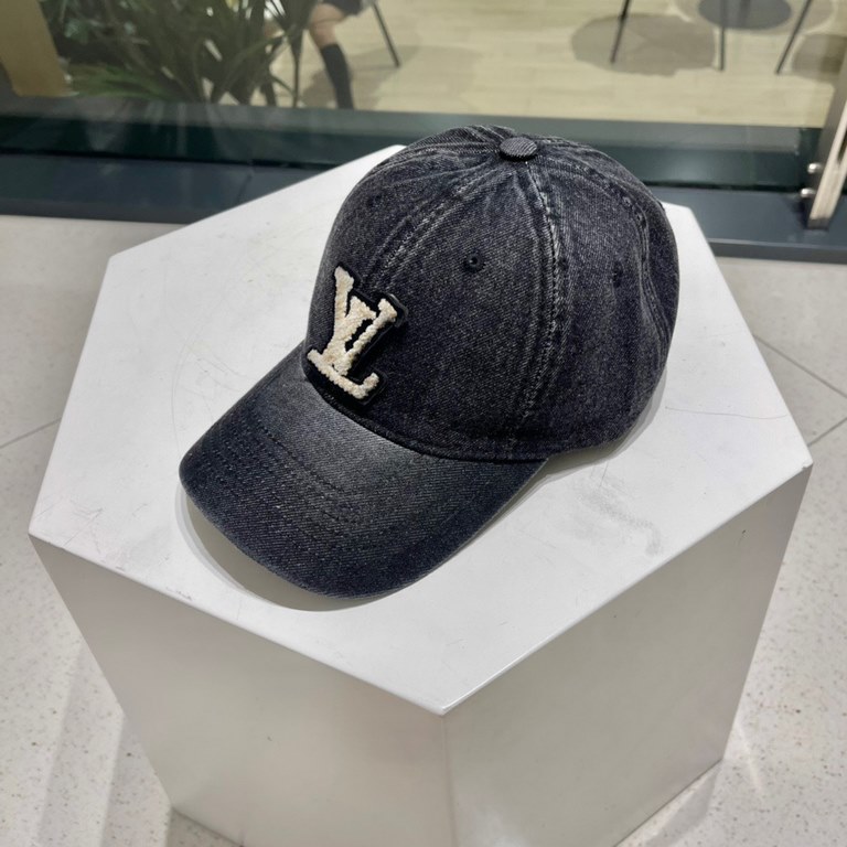 LV2023 new denim baseball cap, fisherman cap   baseball cap. Denim fabric, very nice   adjustable in the back.