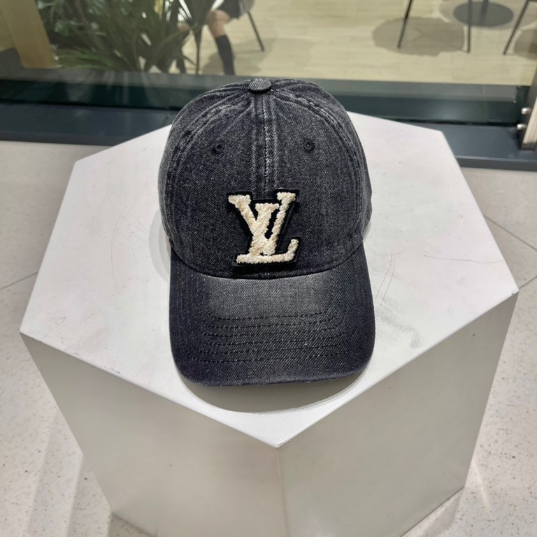 LV2023 new denim baseball cap, fisherman cap   baseball cap. Denim fabric, very nice   adjustable in the back.