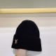 Lv official website knit capVery versatile Men and women universal pro can look at the details, neat workmanship Breathable and comfortable, using imported wool material! Hipster must have!