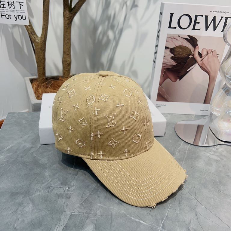 Louis Vuitton LV   Milan counter new hat female foreign full embroidery baseball cap, show face small shade sun protection