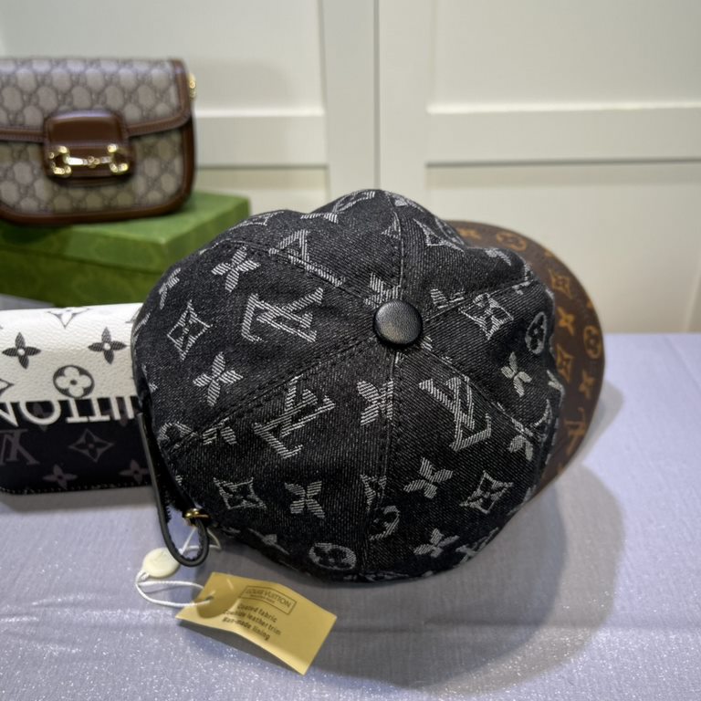 LV (Louis Vuitton) new original single baseball cap, old flower splicing, 11 open mold customized, the original printing satin fabric   counter old flower leather, meticulous and perfect workmanship, quality is superb, t