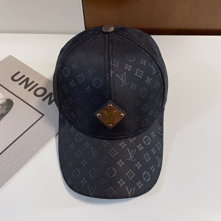 Louis Vuitton Baseball Cap LouisVuitton   New LV baseball cap, heavy construction   perfect splicing leather, high-end atmosphere, versatile models   men and women!