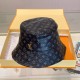 LV Louis Vuitton shipments, classic fisherman's hat, very classic classic, popular retro beauty, available in all seasons, go out must-have, very show face is small!