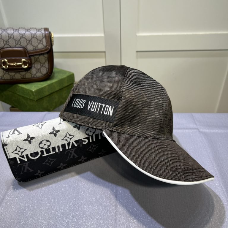 LV (Louis Vuitton) new original single baseball cap, 11 open mold customized, original printing satin fabric   counter old flower leather, meticulous and perfect workmanship, awesome quality, base head circumference 56, 