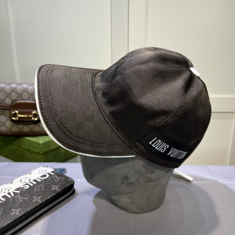 LV (Louis Vuitton) new original single baseball cap, 11 open mold customized, original printing satin fabric   counter old flower leather, meticulous and perfect workmanship, awesome quality, base head circumference 56, 