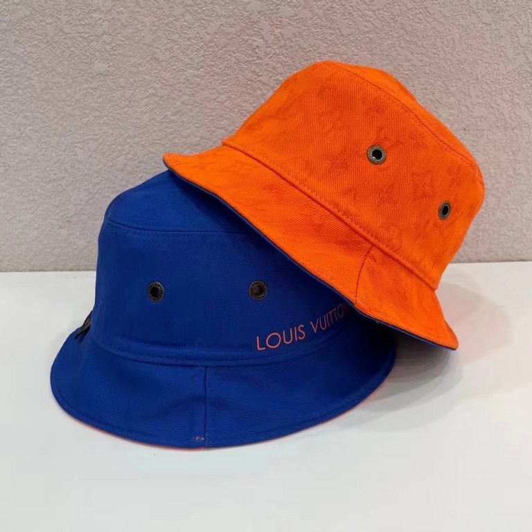 RunsFisherman's hats have always been super popular items, and LV's Reversible Cowboy Fisherman's Hat is even more so!Worn on both sides, each is equal to getting two different hats in different materials and colors, whi