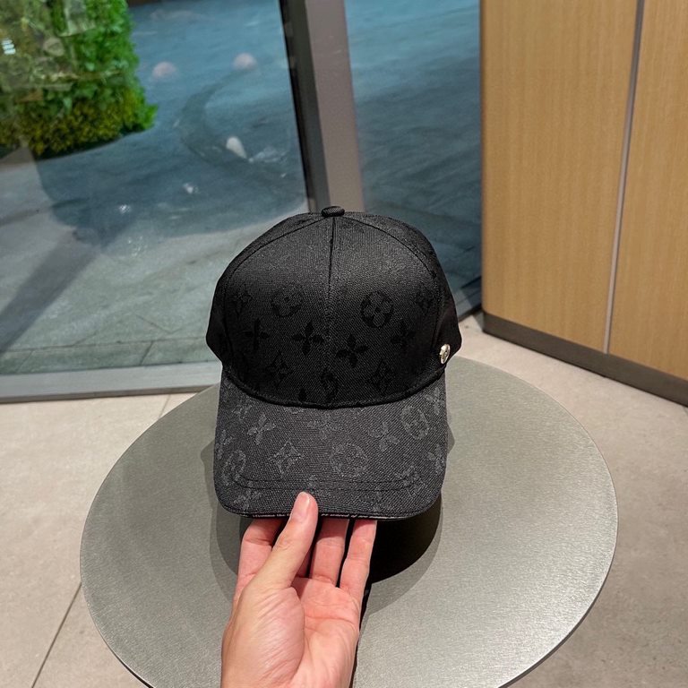 Louis Vuitton Baseball Cap LouisVuitto 2023 Spring and Summer New LV Baseball Cap Simple high-end atmosphere, versatile models   Men and Women