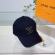 LV Louis Vuitton   official website high version of the shipment, the classic baseball cap, a very classic classic, popular retro beauty, available in all seasons, out of the must-have, very show a small face!