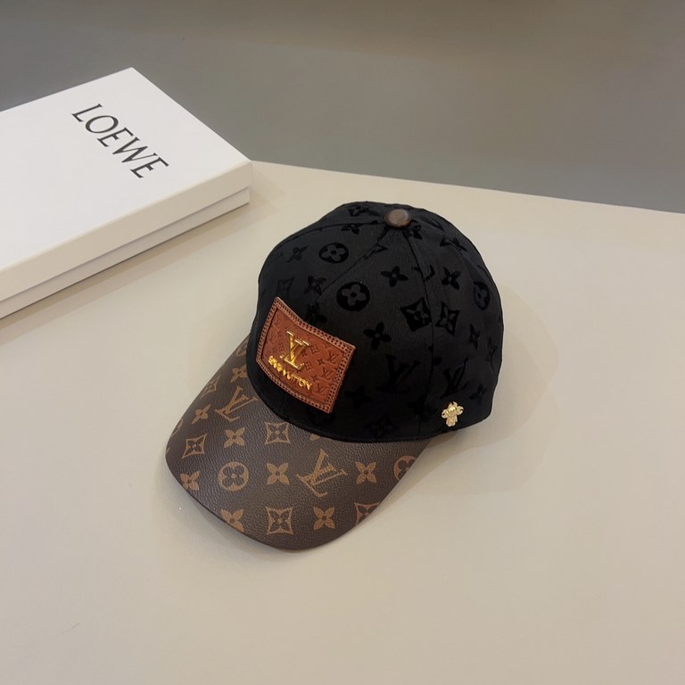 Louis Vuitton Baseball Caps LouisVuitton   New LV baseball caps, heavy construction   perfectly spliced leather, high-end atmosphere, versatile models   men and women!