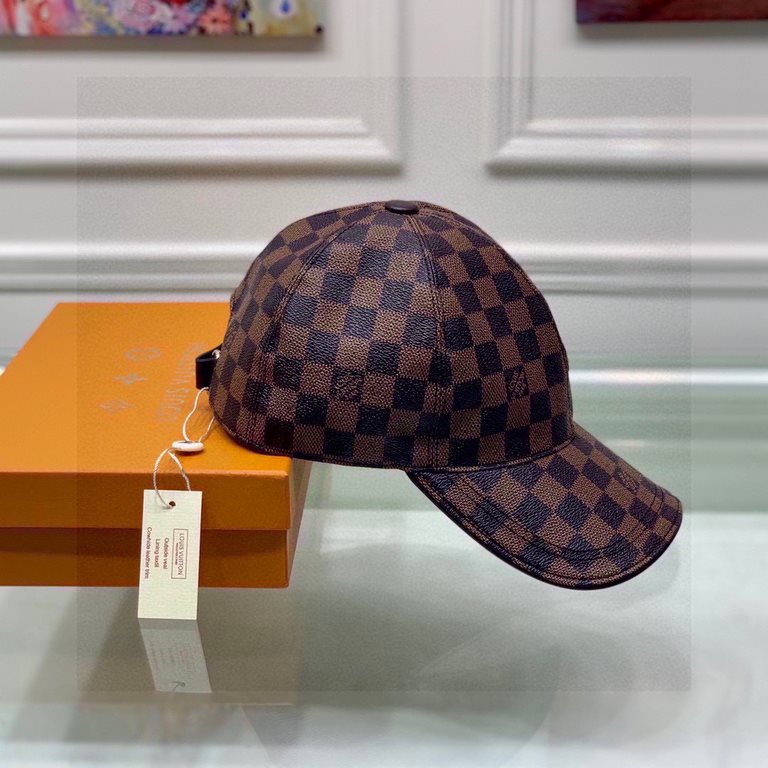 The cap is made of PU leather and head-layer cowhide.With packaging cloth bag, LV Louis Vuitton classic original single baseball cap, classic old flower, 11 open mold customized, the original counter PU leather   head la