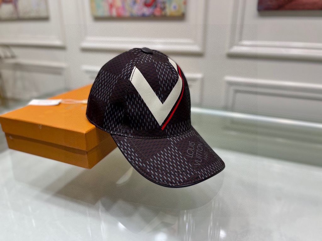 Explosive strong back to stockWith box cloth bag, LV (Louis Vuitton) new original single baseball cap, big V silkscreen, counter 11 open mold customized, original custom fabric   head layer cowhide, cotton lining, light 