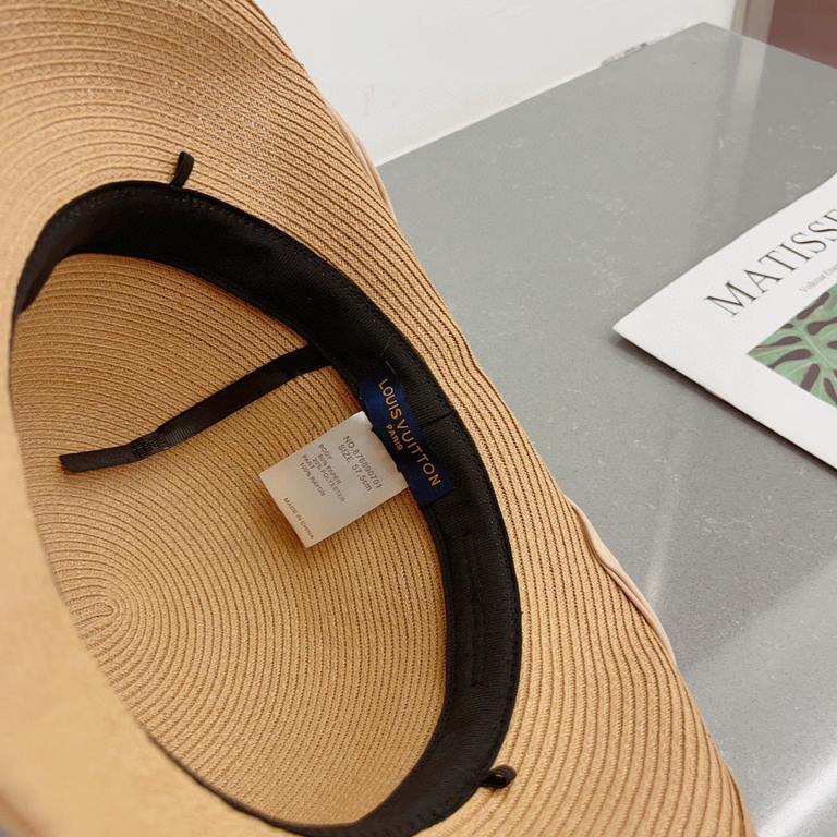 ￥LV Louis Vuitton Straw Hat, rolled brim design, old flower webbing, celebrity style, head circumference 57cm