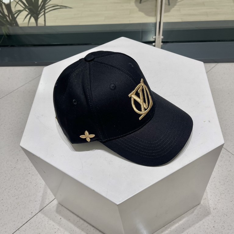 Louis Vuitton   LV baseball cap  , simple atmosphere full of personality Exquisite embroidery design Full of fashion sense   This hat is definitely worth getting!