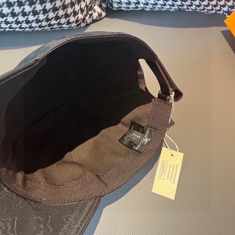 New!New model shipment!With box cloth bag, LV Louis Vuitton new original single baseball cap, dark print, counter 11 open mold customized, original Oxford fabric   head cowhide, cotton lining, lightweight and breathable!