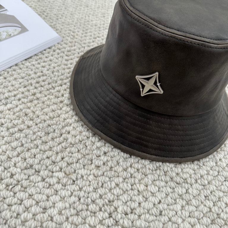 LV early fall new fisherman's hat, original open mold customization, perfect smooth stereotypes! High quality leather. Good to see blowing up the street single product!