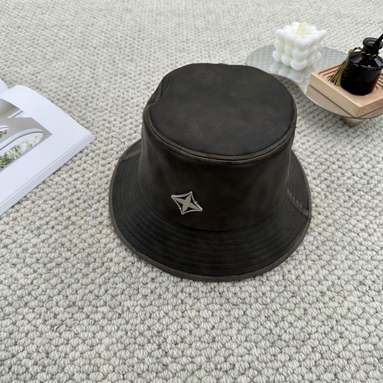 LV early fall new fisherman's hat, original open mold customization, perfect smooth stereotypes! High quality leather. Good to see blowing up the street single product!