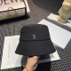 Special  LV Louis VuittonNew Slimming Fisherman's Hat!Proper sense of distance burst     can be imperial or desire Imported material is comfortable and does not tie meat. Special tuning cap shape straight Senior sense of