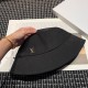 Special  LV Louis VuittonNew Slimming Fisherman's Hat!Proper sense of distance burst     can be imperial or desire Imported material is comfortable and does not tie meat. Special tuning cap shape straight Senior sense of