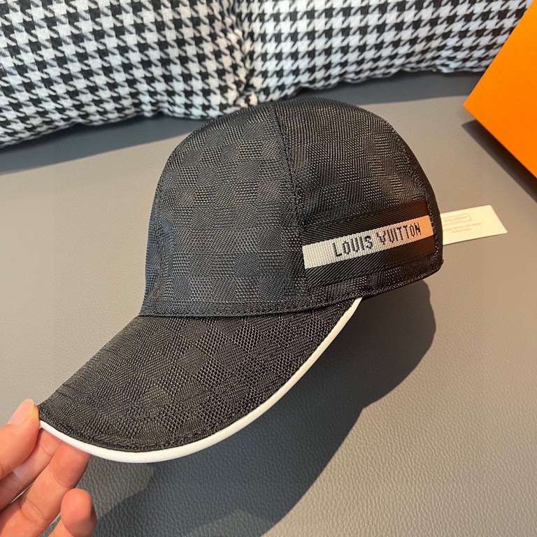 With packaging cloth bag, LV Louis Vuitton new original single baseball cap, classic checkerboard grid, 11 open mold customized, the original counter fabric   head layer cowhide, small square fashion handsome quality is 