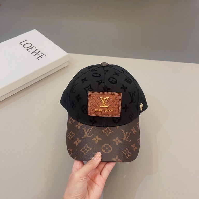 Louis Vuitton Baseball Caps LouisVuitton   New LV baseball caps, heavy-duty build   perfectly spliced leather, high-end atmosphere, versatile models   men and women!